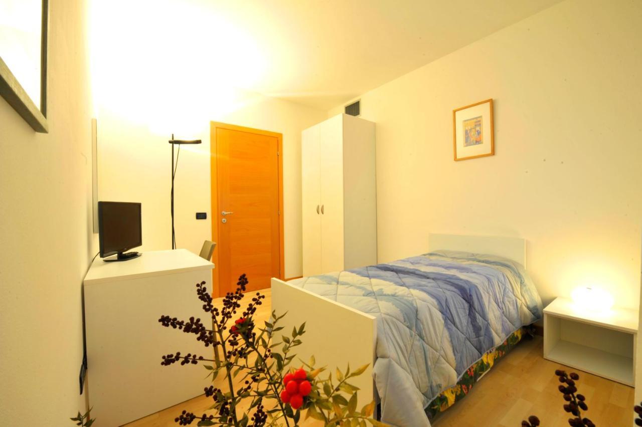 Bed And Breakfast La Sosta Ponte San Nicolò Rum bild