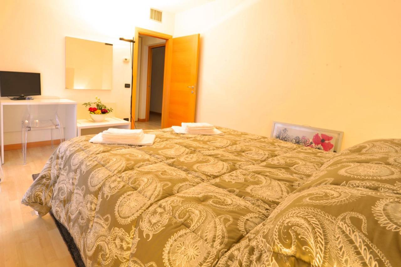 Bed And Breakfast La Sosta Ponte San Nicolò Rum bild